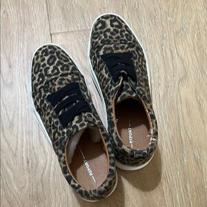 Report Leopard Print Slip-On Womens Sneakers, Size 9